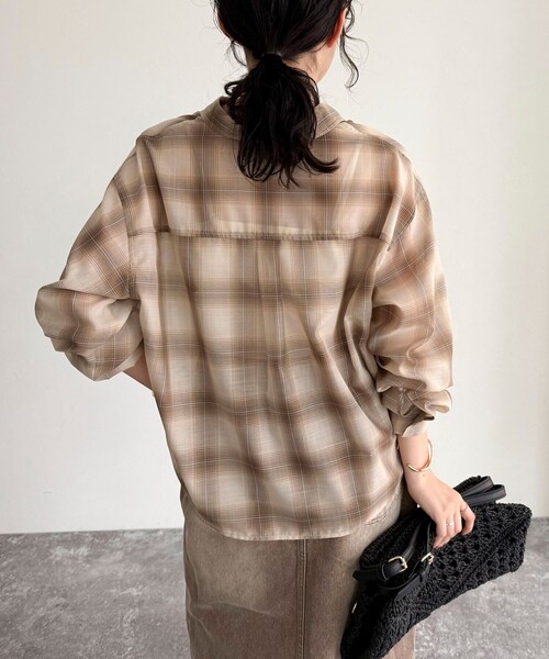 fredy emue（フレディエミュ）の「オンブレーチェック柄クロップドシャツ（シャツ/ブラウス・レディース・グレー系その他/ベージュ系その他・38）」の8枚目の写真