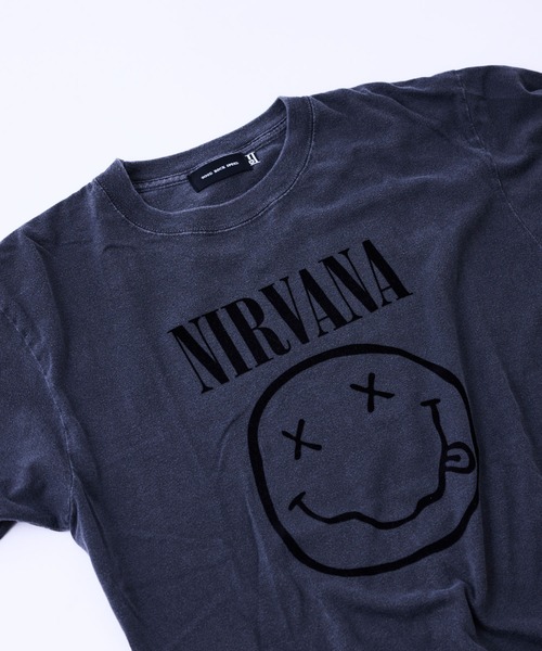 le cercle ADAM ET ROPE'(ルセルクルアダムエロペ)の「【GOOD ROCK SPEED/グッドロックスピード】アソートロックTシャツ(Tシャツ/カットソー・メンズ・チャコールグレー/マスタード/スミクロ/ホワイト系その他/ホワイト・L/LL)」の4枚目の写真