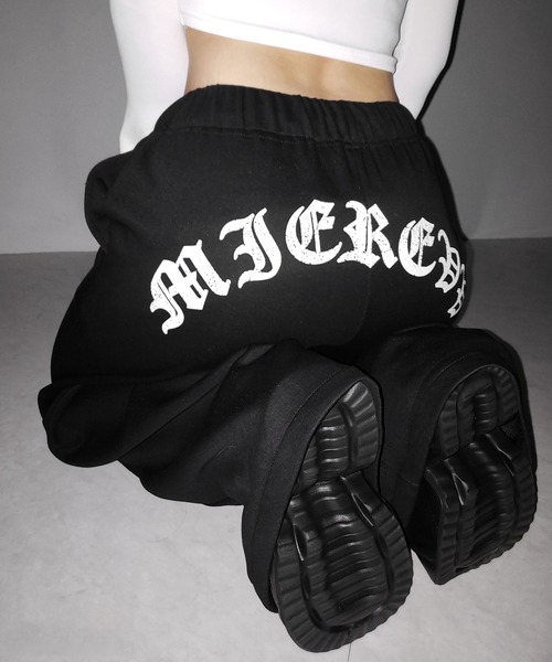 me+em select(ミームセレクト)の「グランジロゴバックプリントスウェットワイドパンツ / grunge logo back print sweat wide pants(スウェットパンツ・レディース・ブラック・FREE)」の12枚目の写真