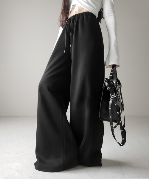 me+em select(ミームセレクト)の「グランジロゴバックプリントスウェットワイドパンツ / grunge logo back print sweat wide pants(スウェットパンツ・レディース・ブラック・FREE)」の17枚目の写真
