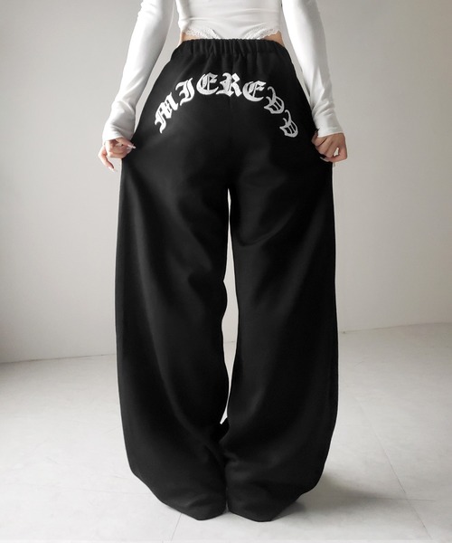 me+em select(ミームセレクト)の「グランジロゴバックプリントスウェットワイドパンツ / grunge logo back print sweat wide pants(スウェットパンツ・レディース・ブラック・FREE)」の18枚目の写真
