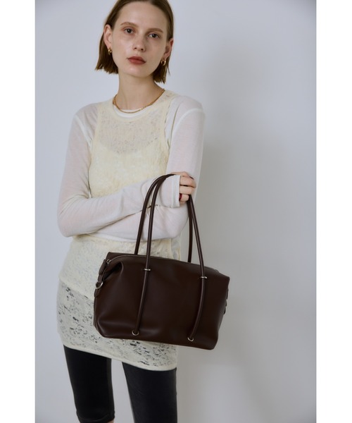 un/neu(アンノイ)の「2WAYナローハンドルスクエアボストン / ペットボトル収納可能 / ショルダーバッグ(ボストンバッグ・レディース・ブラック/ダークブラウン・FREE)」の10枚目の写真