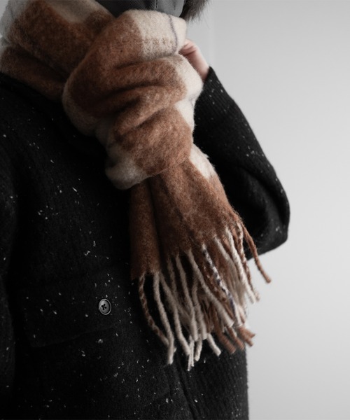 RUUBON（ルーボン）の「【RUUBON】 soft volume check muffler / ソフトボリュームチェックマフラー（マフラー・メンズ・ブラウン/ベージュ・FREE）」の9枚目の写真