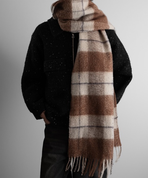 RUUBON（ルーボン）の「【RUUBON】 soft volume check muffler / ソフトボリュームチェックマフラー（マフラー・メンズ・ブラウン/ベージュ・FREE）」の11枚目の写真