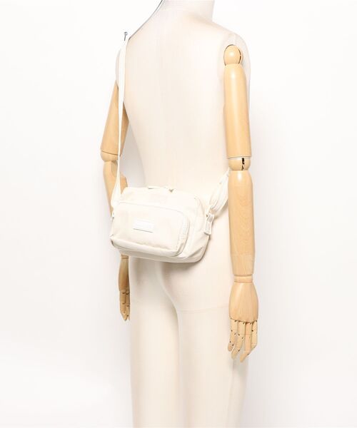 HUNTER（ハンター）の「HUNTER/ハンター ショルダーバッグ NYLON CROSSBODY ナイロン クロスボディ 撥水 UBX5556KBM（ショルダーバッグ・レディース・ホワイト・FREE）」の8枚目の写真