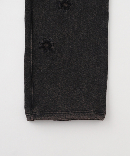FAF(フェイク アス フラワーズ)の「FAF (FAKE AS FLOWERS) / フェイク アズ フラワーズ NOCTIS BAGGY SWEAT PANTS(スウェットパンツ・メンズ・ブラック/オレンジ/ブラウン・1)」の7枚目の写真