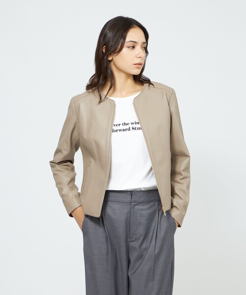 EPOCA（エポカ）の「【EPOCA STORIA】ソフトラムレザージャケット《WEB＆EPOCA THE SHOP店舗限定》（ライダースジャケット・レディース・ベージュ/ブラック・40/38）」の2枚目の写真