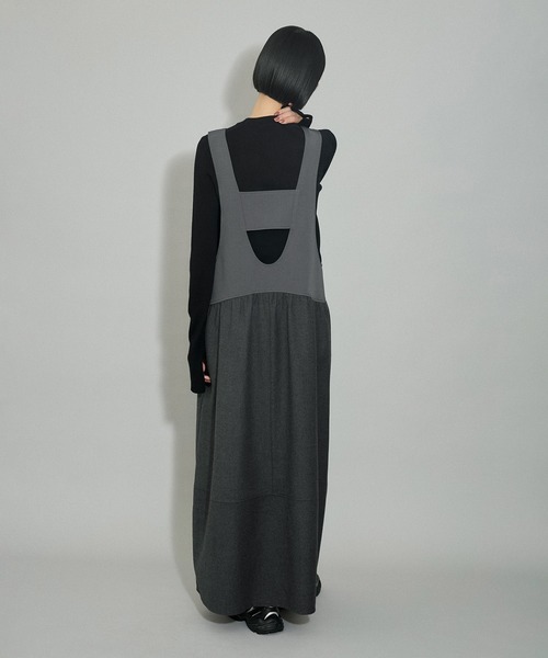 ADAM ET ROPE'（アダムエロペ）の「【WEB限定】ディープネックAラインワンピース（ワンピース・レディース・チャコールグレー/ブラック系その他/ブラウン系その他・36/38）」の9枚目の写真