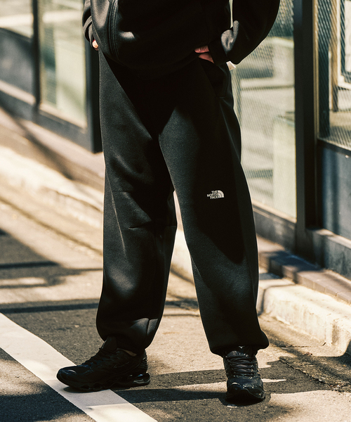 THE NORTH FACE（ザノースフェイス）の「THE NORTH FACE / ザ ノースフェイス Tech Air Sweat Pant（スウェットパンツ・メンズ・ブラック/チャコールグレー・X-LARGE/LARGE/MEDIUM）」の8枚目の写真