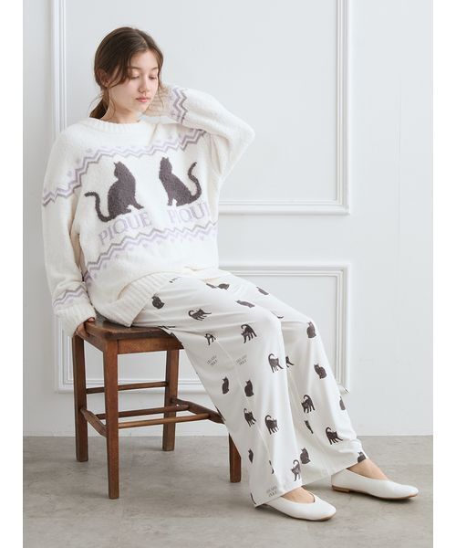 未使用✳︎タグ CAT柄のTシャツ＆ロングパンツセット 未使用✳︎タグ CAT柄のTシャツ＆ロングパンツセット 未使用✳︎タグ