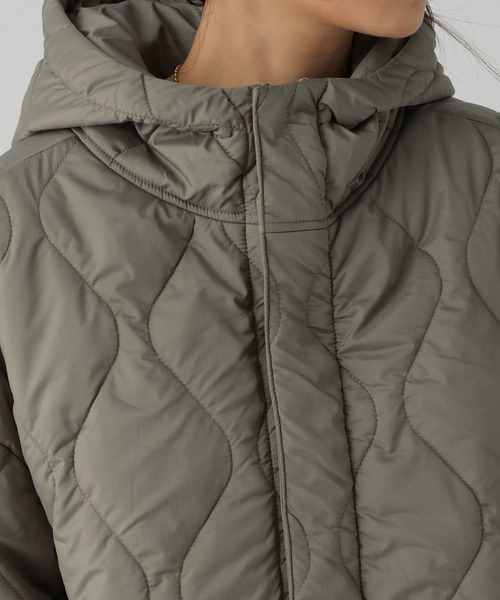 Elura（エルーラ）の「＜UNIVERSAL OVERALL別注＞キルティングフードブルゾン/579951（ブルゾン・レディース・カーキ/ブラック/ダークブラウン・FREE）」の7枚目の写真