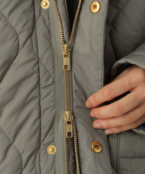 Elura（エルーラ）の「＜UNIVERSAL OVERALL別注＞キルティングフードブルゾン/579951（ブルゾン・レディース・カーキ/ブラック/ダークブラウン・FREE）」の13枚目の写真