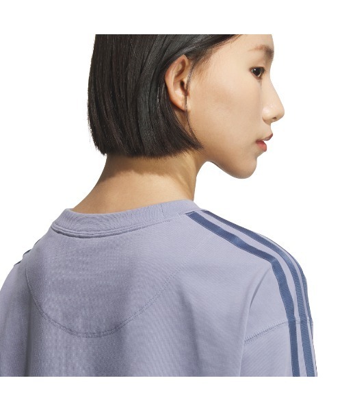 adidas（アディダス）の「アディダス adidas エッセンシャルズ プラス スリーストライプス 長袖Tシャツ（Tシャツ/カットソー・レディース・ネイビー/サンドグレー・M/L/S）」の9枚目の写真