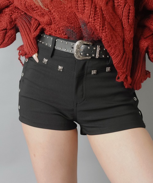 SPINNS（スピンズ）の「ハトメスタッズがアクセント★ストレッチショートパンツ/2サイズ展開（その他パンツ・レディース・ブラック・ONESIZE/M/S）」の5枚目の写真