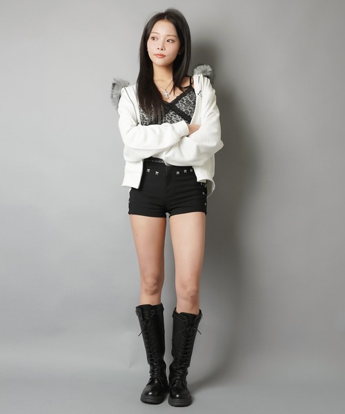 SPINNS（スピンズ）の「ハトメスタッズがアクセント★ストレッチショートパンツ/2サイズ展開（その他パンツ・レディース・ブラック・ONESIZE/M/S）」の20枚目の写真