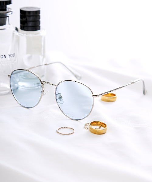 LUXSTYLE(ラグスタイル)の「UVカットメタルボストンサングラス(サングラス・レディース・ライトピンク/ライトベージュ/グリーン系その他/ブルー系その他/ライトグレー・FREE)」の4枚目の写真