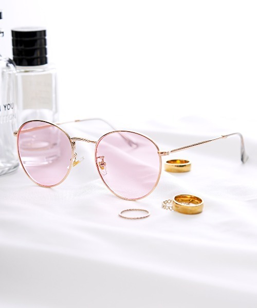 LUXSTYLE(ラグスタイル)の「UVカットメタルボストンサングラス(サングラス・レディース・ライトピンク/ライトベージュ/グリーン系その他/ブルー系その他/ライトグレー・FREE)」の5枚目の写真