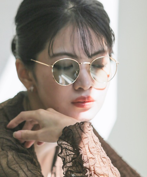 LUXSTYLE(ラグスタイル)の「UVカットメタルボストンサングラス(サングラス・レディース・ライトピンク/ライトベージュ/グリーン系その他/ブルー系その他/ライトグレー・FREE)」の6枚目の写真