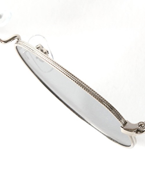 LUXSTYLE(ラグスタイル)の「UVカットメタルボストンサングラス(サングラス・レディース・ライトピンク/ライトベージュ/グリーン系その他/ブルー系その他/ライトグレー・FREE)」の15枚目の写真