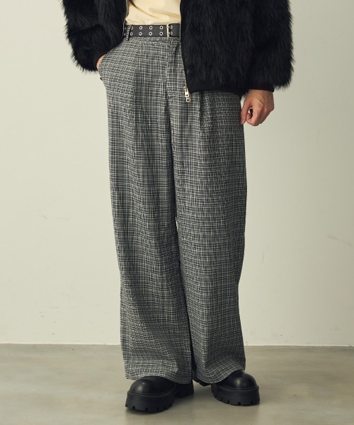 Shoowtime(ショウタイム)の「Check One-Tuck Wide Slacks / チェック1タックワイドスラックス(スラックス・メンズ・ブラック系/ブラウン系・X-LARGE/MEDIUM/LARGE)」の1枚目の写真
