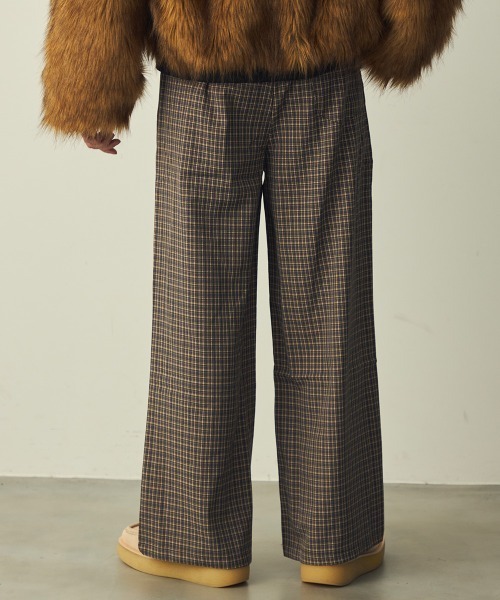 Shoowtime(ショウタイム)の「Check One-Tuck Wide Slacks / チェック1タックワイドスラックス(スラックス・メンズ・ブラック系/ブラウン系・X-LARGE/MEDIUM/LARGE)」の6枚目の写真
