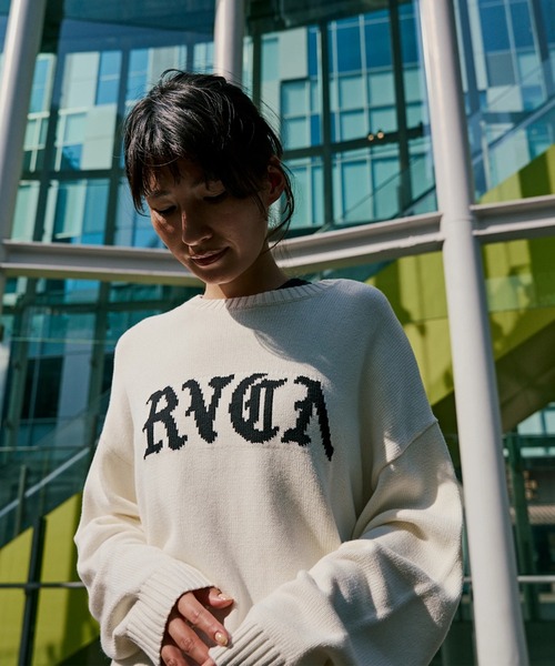 RVCA(ルーカ)の「RVCA レディース BIG RVCA KNIT セーター 【2025年秋冬モデル】 @autumn/ルーカロゴニット(ニット/セーター・レディース・オフホワイト/ブラック・SMALL/MEDIUM)」の3枚目の写真