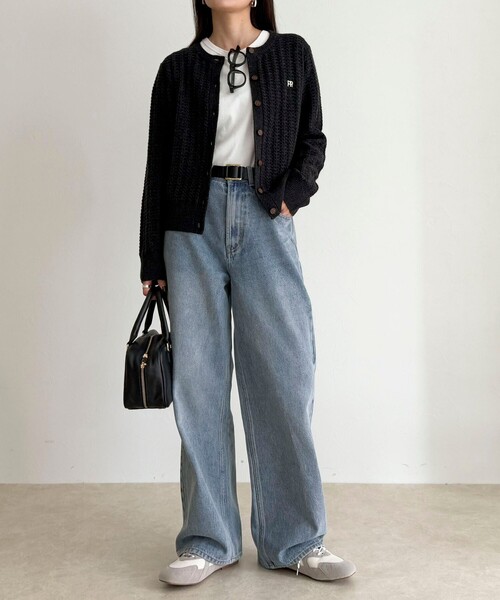 fredy emue（フレディエミュ）の「FR刺繍ケーブル柄ニットカーディガン（ニット/セーター・レディース・ブラウン/イエロー/オフホワイト/チャコールグレー・38）」の15枚目の写真