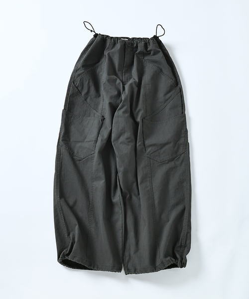 JOURNAL STANDARD（ジャーナルスタンダード）の「エアー フォーム カーゴ パンツ（カーゴパンツ・メンズ・ブラック/チャコールグレー/ブラウン系その他・MEDIUM/LARGE）」の2枚目の写真