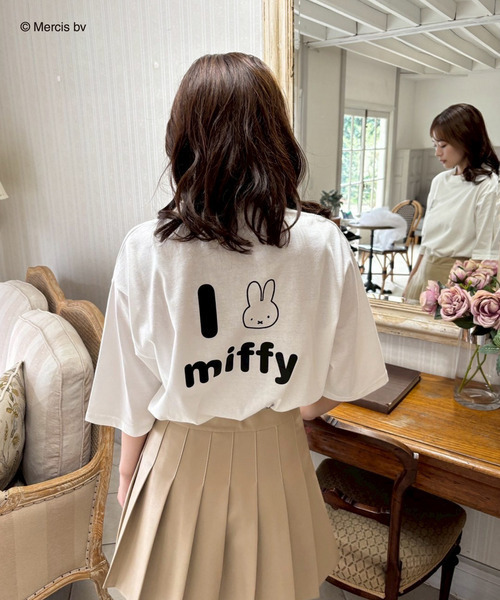MIIA(ミーア)の「miffy バックプリントTシャツ (丸耳)(Tシャツ/カットソー・レディース・オフホワイト/ブラック・FREE)」の2枚目の写真