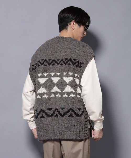 NANO universe（ナノユニバース）の「ペルー産ハンドニットベスト（ベスト・メンズ・ホワイト/ブラック/モカ・M/L）」の8枚目の写真