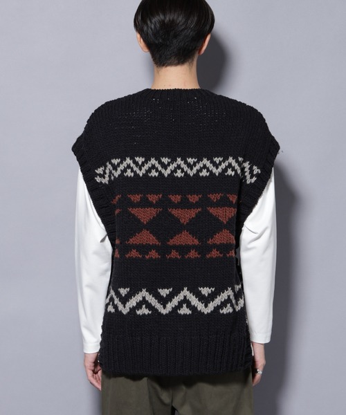 NANO universe（ナノユニバース）の「ペルー産ハンドニットベスト（ベスト・メンズ・ホワイト/ブラック/モカ・M/L）」の4枚目の写真