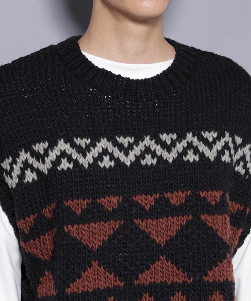 NANO universe（ナノユニバース）の「ペルー産ハンドニットベスト（ベスト・メンズ・ホワイト/ブラック/モカ・M/L）」の5枚目の写真