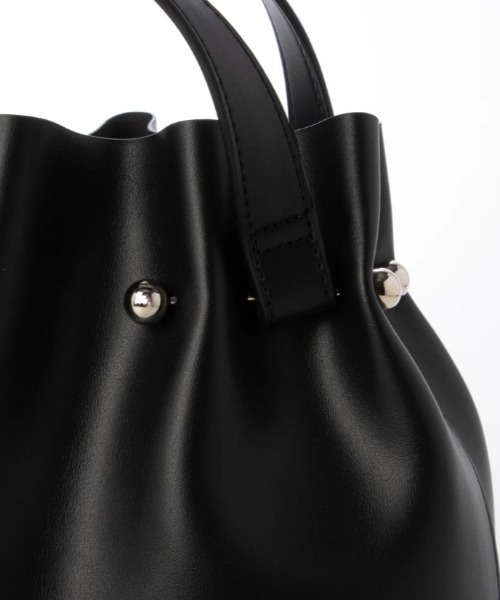 CACHELLIE（カシェリエ）の「METAL BALL 2WAY TOTE（ショルダーバッグ・レディース・チョコ/ブラック・FREE）」の6枚目の写真