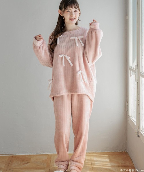 fran de lingerie(フランデランジェリー)の「もこもこ ルームウェア パジャマ 冬 レディース あったか モコモコ 着る毛布「メモリーフリース」(ルームウェア/パジャマ・レディース・ホワイト系その他/ダークグレー/ピンク系その他2・M-L)」の13枚目の写真