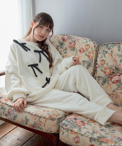 fran de lingerie(フランデランジェリー)の「もこもこ ルームウェア パジャマ 冬 レディース あったか モコモコ 着る毛布「メモリーフリース」(ルームウェア/パジャマ・レディース・ホワイト系その他/ダークグレー/ピンク系その他2・M-L)」の17枚目の写真