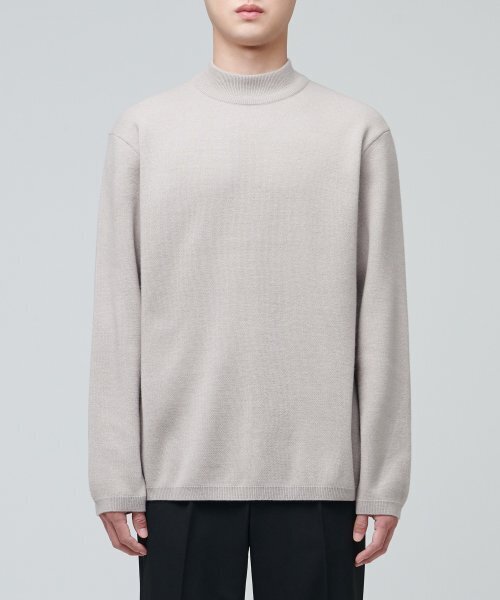 MUSINSA STANDARD(ムシンサスタンダード)の「ミニマルモックネックニット【きのこ】(ニット/セーター・メンズ・その他・SMALL/MEDIUM/LARGE/X-LARGE/XX-LARGE)」の2枚目の写真