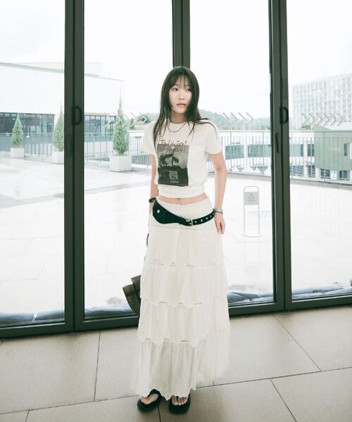 LADY VOLUME(レディーボリューム)の「カットバンドレイヤードラッフルスカート (クリームベージュ)(スカート・レディース・その他・SMALL/MEDIUM)」の3枚目の写真