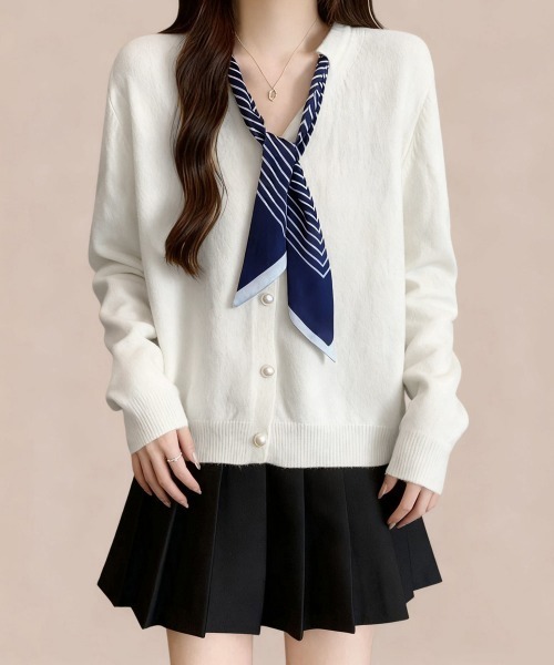 Miniministore(ミニミニストア)の「ボウタイニットトップス きれいめ 秋冬服(ニット/セーター・レディース・レッド/イエロー/ホワイト/ブラック・FREE)」の2枚目の写真