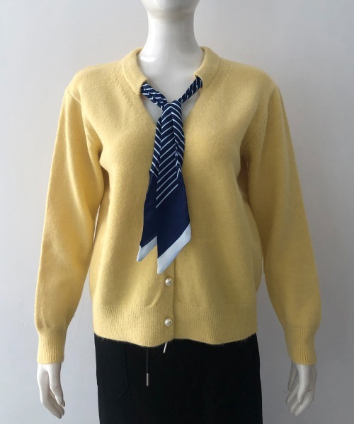 Miniministore(ミニミニストア)の「ボウタイニットトップス きれいめ 秋冬服(ニット/セーター・レディース・レッド/イエロー/ホワイト/ブラック・FREE)」の11枚目の写真
