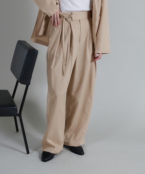 select MOCA Et（セレクトモカエト）の「【Et】Two-Tuck Ribbon Straight Pants（スラックス・レディース・ブラック/ベージュ・LARGE/MEDIUM）」の12枚目の写真