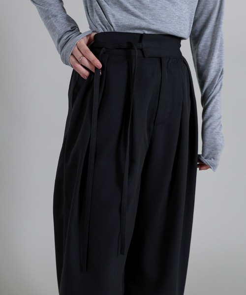 select MOCA Et（セレクトモカエト）の「【Et】Two-Tuck Ribbon Straight Pants（スラックス・レディース・ブラック/ベージュ・LARGE/MEDIUM）」の22枚目の写真