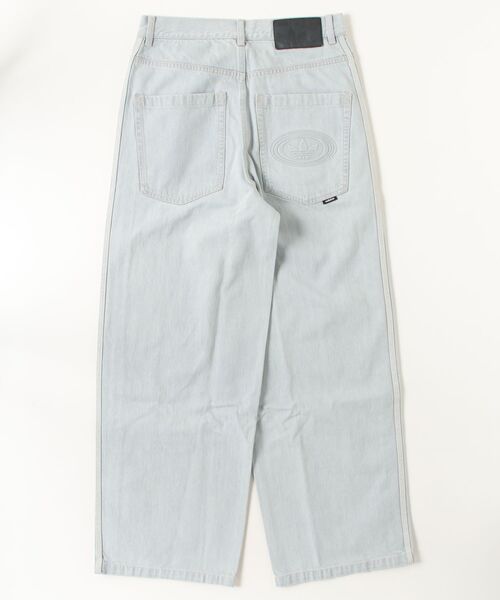adidas（アディダス）の「90s オルタナティブ スポーツ ワイドレッグ スケーター ジーンズ / アディダスオリジナルス adidas Originals（その他パンツ・メンズ・ブルー・34inch/33inch/28inch/29inch/30inch/31inch/32inch/35inch/36inch/37inch/38inch）」の6枚目の写真
