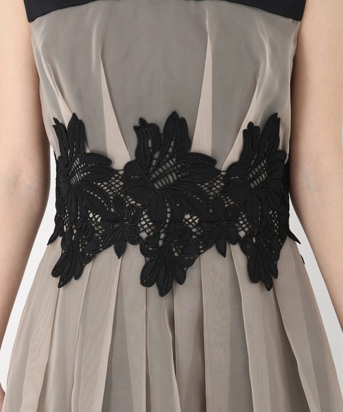 STRAWBERRY-FIELDS（ストロベリーフィールズ）の「グラッセ（ドレス・レディース・ブラック×ベージュ・3/2）」の5枚目の写真