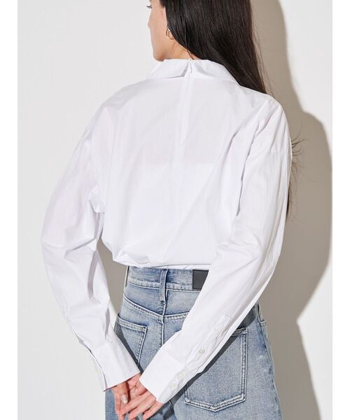 ELENDEEK（エレンディーク）の「ツイストギャザーブラウス（シャツ/ブラウス・レディース・オフホワイト/ブルー/ピンク・FREE）」の12枚目の写真