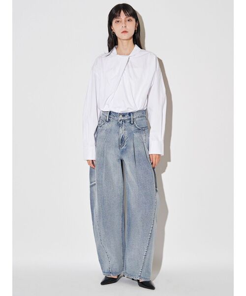 ELENDEEK（エレンディーク）の「ツイストギャザーブラウス（シャツ/ブラウス・レディース・オフホワイト/ブルー/ピンク・FREE）」の13枚目の写真