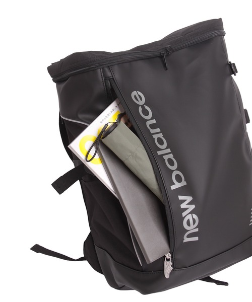 NEW BALANCE(ニューバランス)の「32L 撥水 PUレザー ボックスリュック(バックパック/リュック・メンズ・ブラック/ブラック×ホワイト/ブルー/グレー/パープル・FREE)」の19枚目の写真