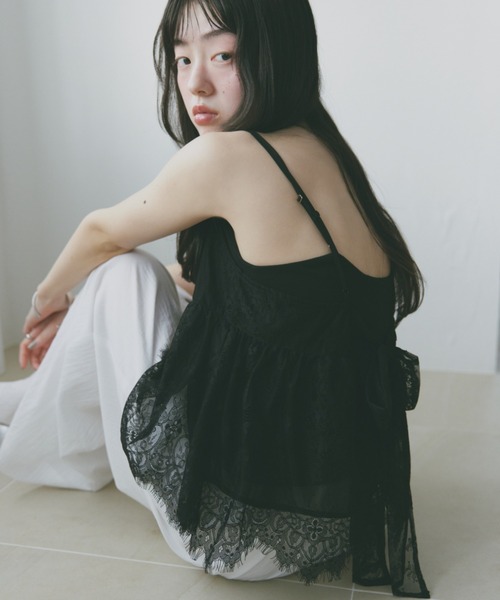 Freesia by andme(フリージアバイアンドミー)の「バックリボンレースキャミソールビスチェ(キャミソール・レディース・ブラック/オフホワイト・FREE)」の2枚目の写真
