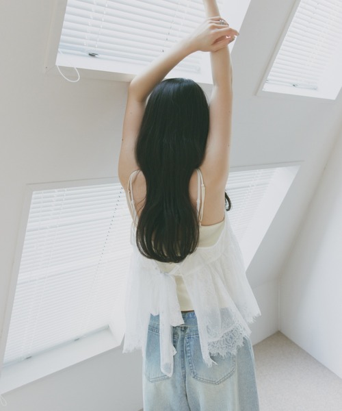Freesia by andme(フリージアバイアンドミー)の「バックリボンレースキャミソールビスチェ(キャミソール・レディース・ブラック/オフホワイト・FREE)」の6枚目の写真
