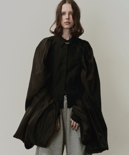 LA BELLE ETUDE（ラベルエチュード）の「WING SLEEVE BLⅡ（シャツ/ブラウス・レディース・ブラック/ホワイト・FREE）」の6枚目の写真