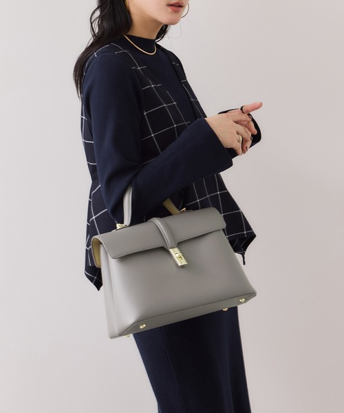 VIS（ビス）の「【新色追加】【軽量】ひねり金具ワンハンドルバッグ/2WAY（ハンドバッグ・レディース・ブラック系その他/グレー系その他/ベージュ/キャメル/ブラック・FREE）」の9枚目の写真